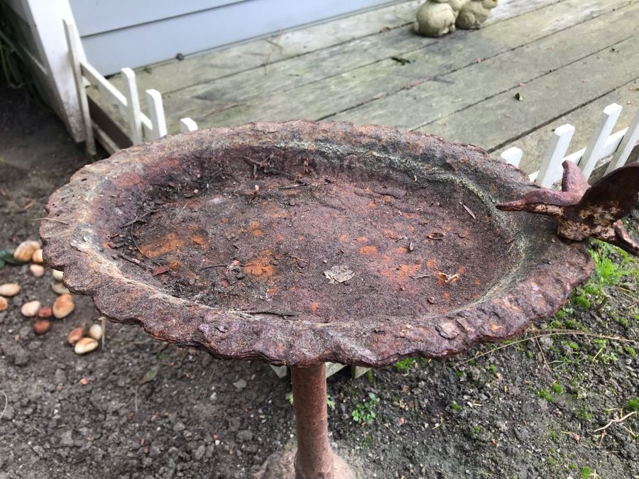 Vintage Rustic Metal Shabby Chic Bird Bath [Photo 4]
