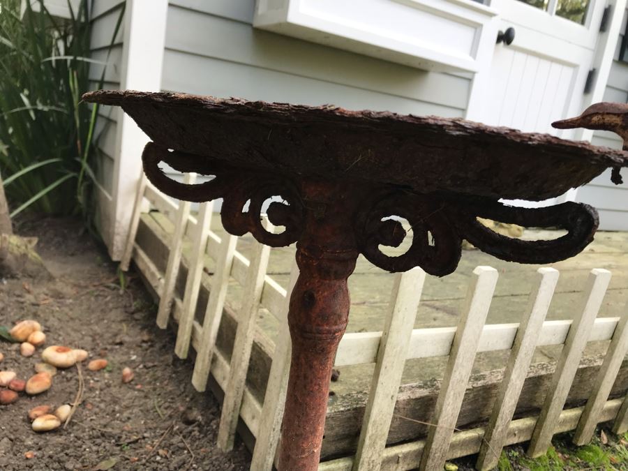 Vintage Rustic Metal Shabby Chic Bird Bath [Photo 7]