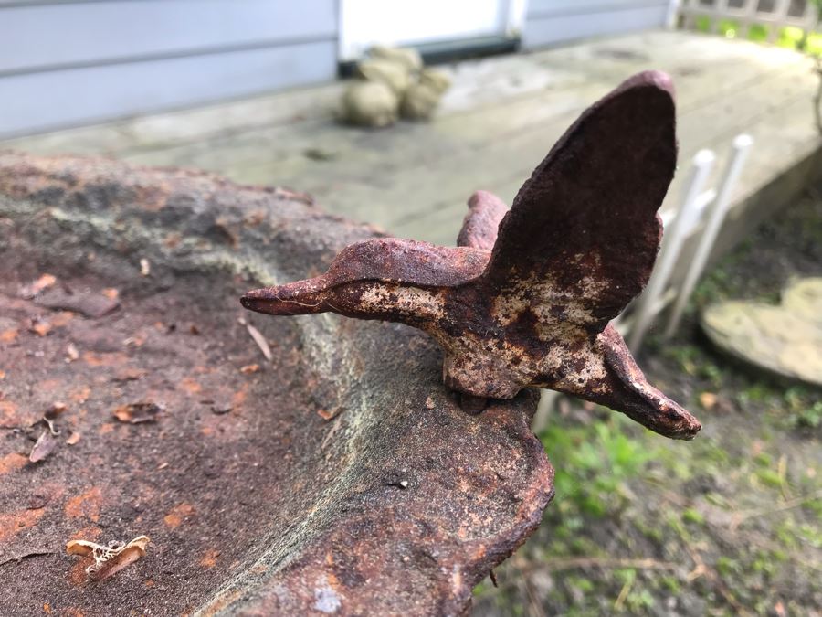 Vintage Rustic Metal Shabby Chic Bird Bath [Photo 3]