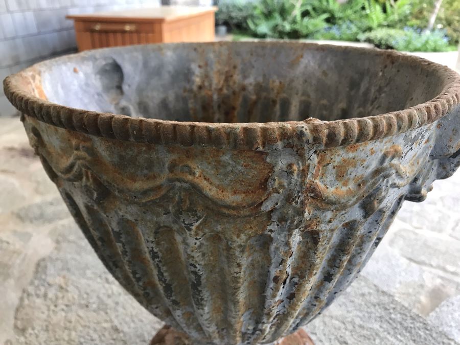 Antique Cast Metal Garden Urn With Lid 20'H [Photo 10]