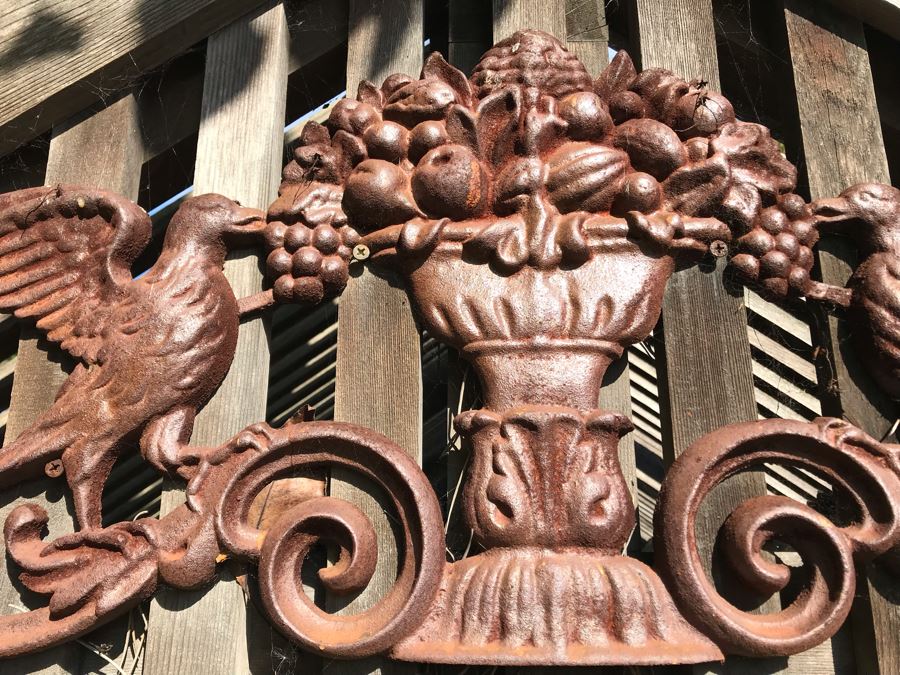 Vintage Metal Wall Ornament 30' X 12' [Photo 3]