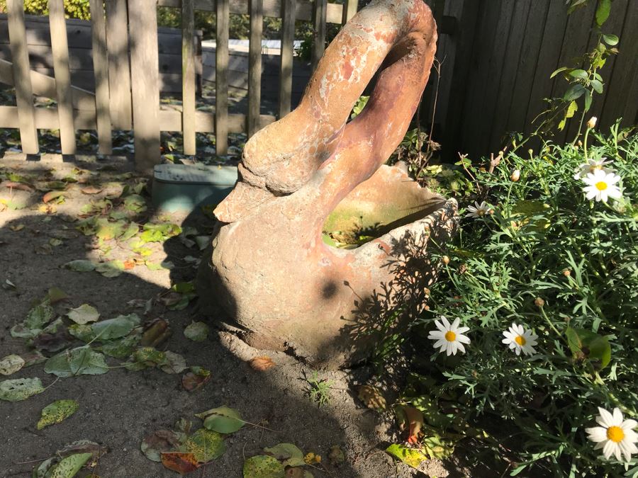 Large Garden Statuary Swan Sculpture Flower Pot 24'H X 29'L [Photo 4]