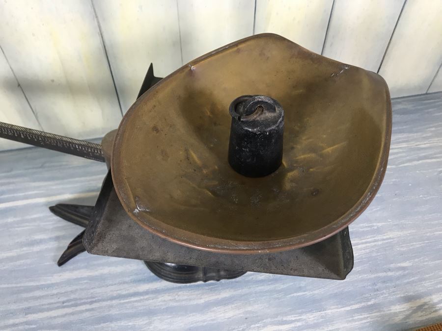 Vintage Fairbanks Cast Iron Postal Scale With Brass Pan Marked Property Of U.S. Post Office 4lbs With Toe Crow's Foot Pinstripe Paint Design At Base [Photo 13]