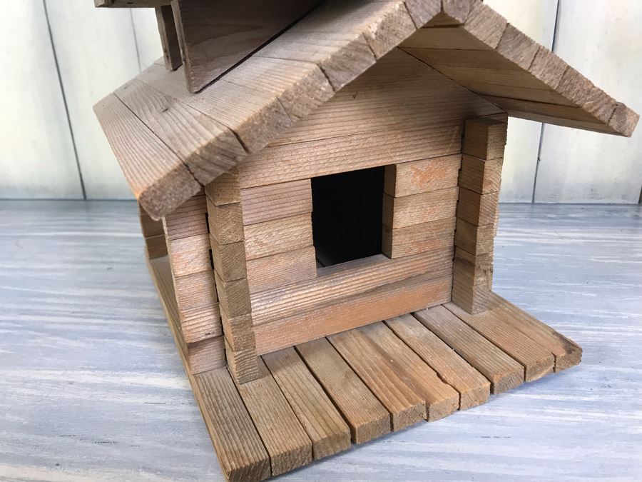 Vintage Log Cabin Style Birdhouse 8'W X 11'D X 15'H [Photo 3]