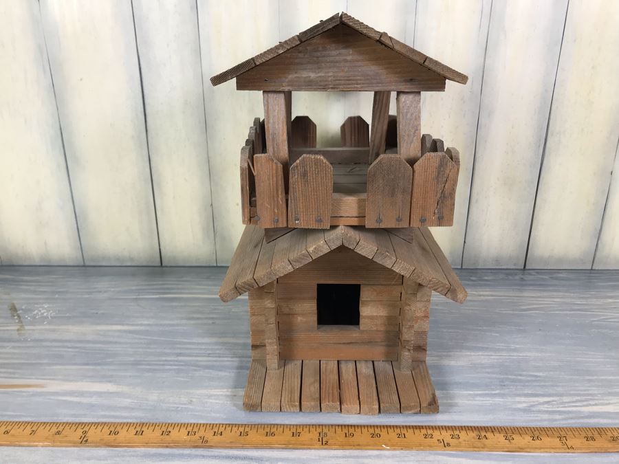 Vintage Log Cabin Style Birdhouse 8'W X 11'D X 15'H [Photo 2]