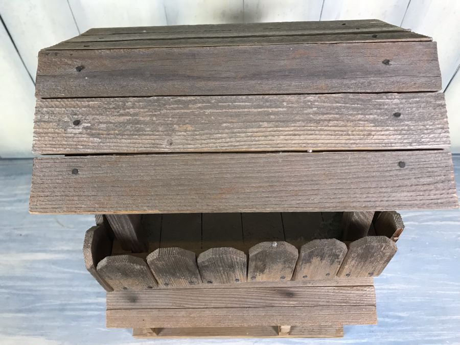 Vintage Log Cabin Style Birdhouse 8'W X 11'D X 15'H [Photo 5]