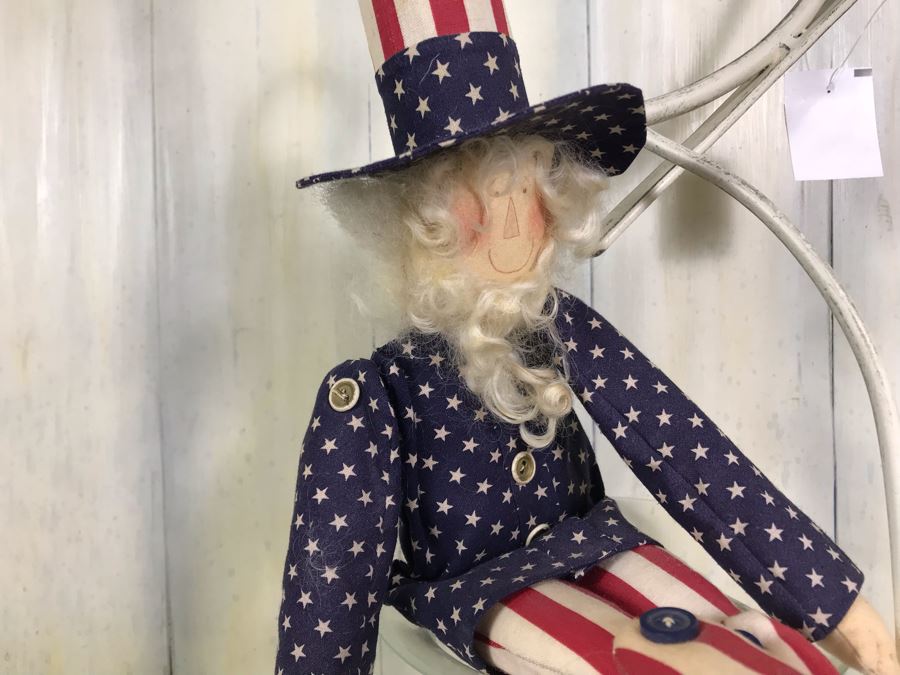 New Metal Bird Motif Wall Bracket With Hanging Bell Glass Flower Pot And Uncle Sam Doll [Photo 4]