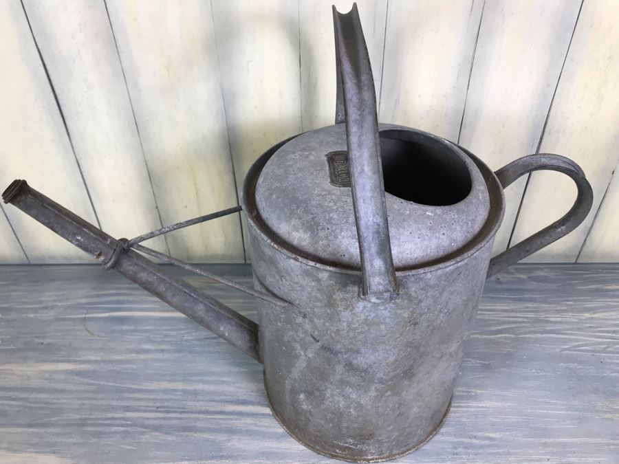 Vintage 2 Gallon Galvanized Metal Watering Can 17'H X  [Photo 3]