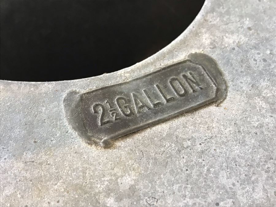 Vintage 2 Gallon Galvanized Metal Watering Can 17'H X  [Photo 8]