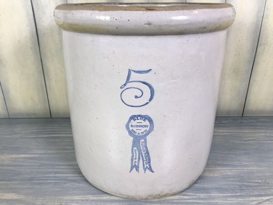 Vintage 5 Gallon Blue Ribbon Brand Crock Pot 13'H X 11.5'W [Photo 3]