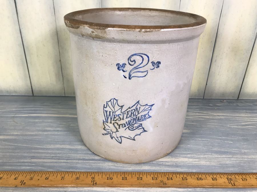 Vintage 2 Gallon Western Stoneware Co Crock Pot 10'H X 9'W Slight Chip At Base - See Photos