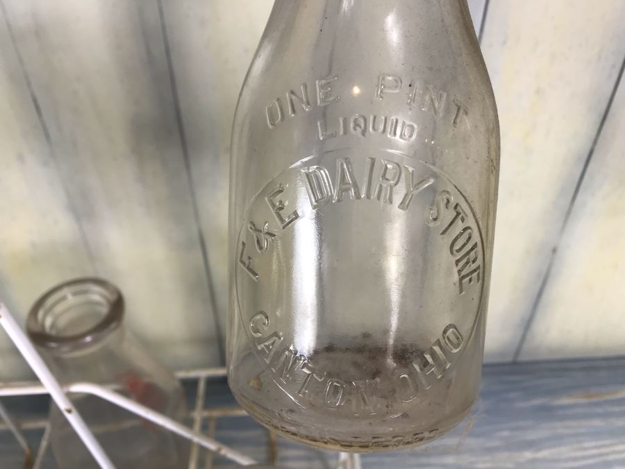 Vintage Metal Glass Milk Bottle Carrier With Handle And (6) Vintage Glass Milk Bottles [Photo 9]