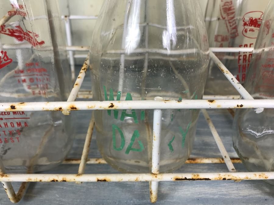 Vintage Metal Glass Milk Bottle Carrier With Handle And (6) Vintage Glass Milk Bottles [Photo 5]
