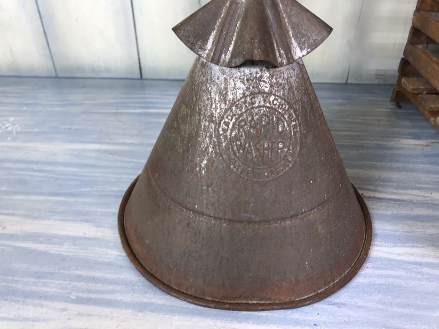 Antique Wooden Chicken Egg Carrying Case Box Cage With Handle 13'W X 15'H And Antique C.T. Childers Rapid Washer Laundry Clothes [Photo 17]