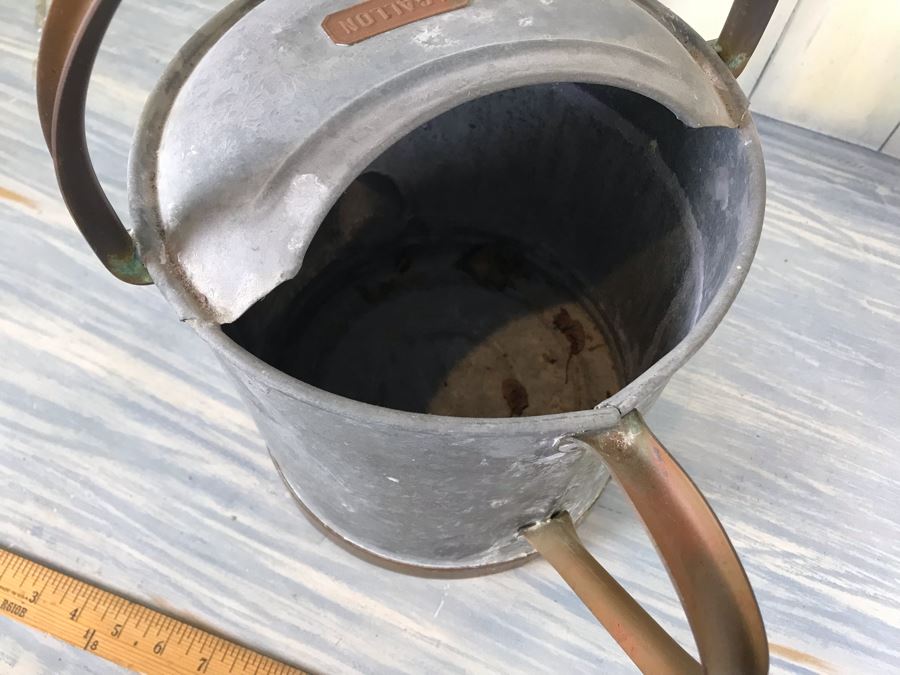Vintage 1.5 Gallon Galvanized Metal Gardening Water Can [Photo 7]