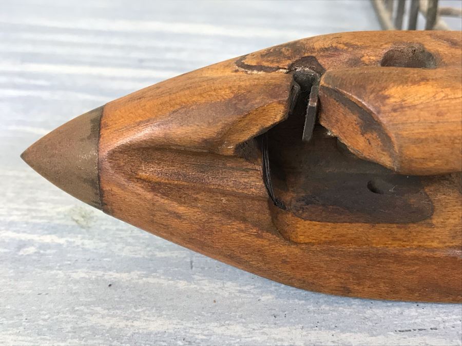 Vintage Metal Square Egg Basket And Vintage Wooden Shuttle Textile Weaving Loom By Draper 10336 [Photo 6]