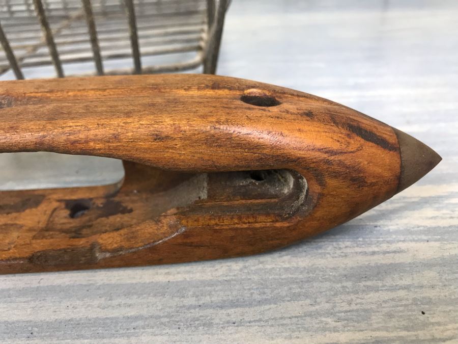 Vintage Metal Square Egg Basket And Vintage Wooden Shuttle Textile Weaving Loom By Draper 10336 [Photo 7]