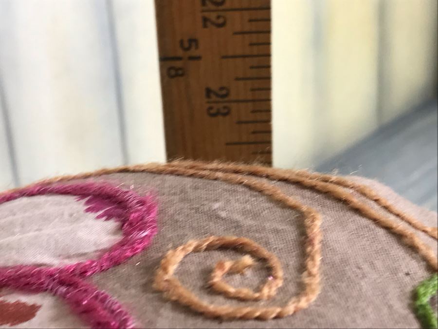 Eclectic Embroidered Quilted Bulls Head Wall Decor 23'H X 15'W [Photo 22]