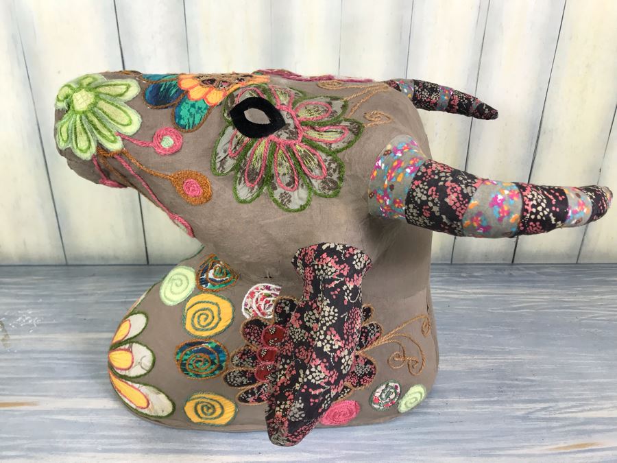 Eclectic Embroidered Quilted Bulls Head Wall Decor 23'H X 15'W [Photo 15]