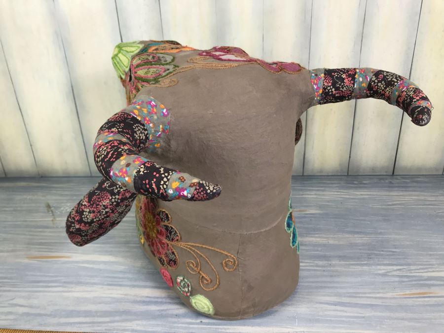 Eclectic Embroidered Quilted Bulls Head Wall Decor 23'H X 15'W [Photo 14]