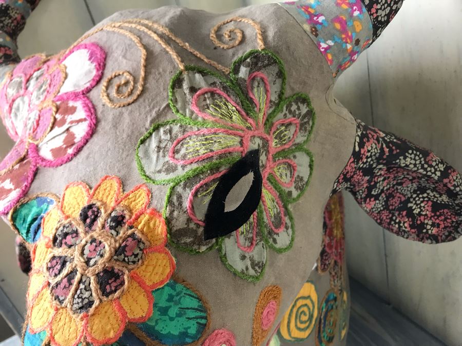 Eclectic Embroidered Quilted Bulls Head Wall Decor 23'H X 15'W [Photo 6]