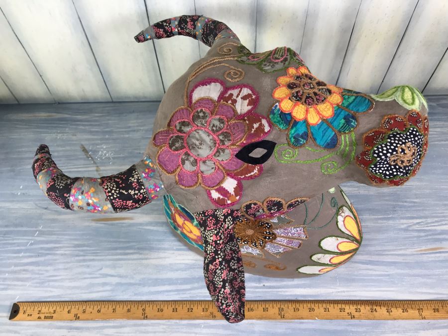 Eclectic Embroidered Quilted Bulls Head Wall Decor 23'H X 15'W [Photo 12]
