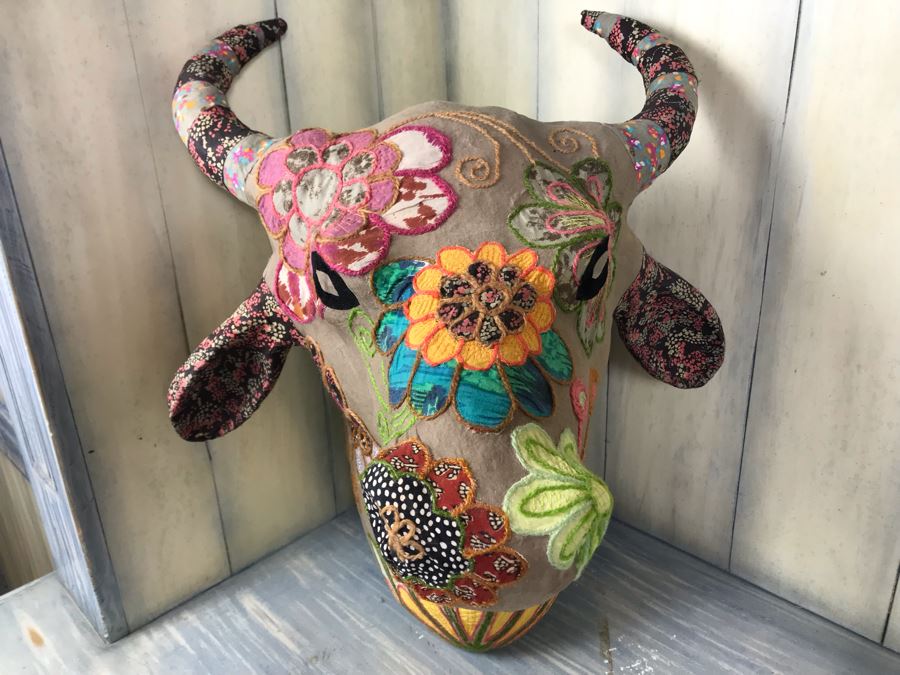 Eclectic Embroidered Quilted Bulls Head Wall Decor 23'H X 15'W [Photo 2]