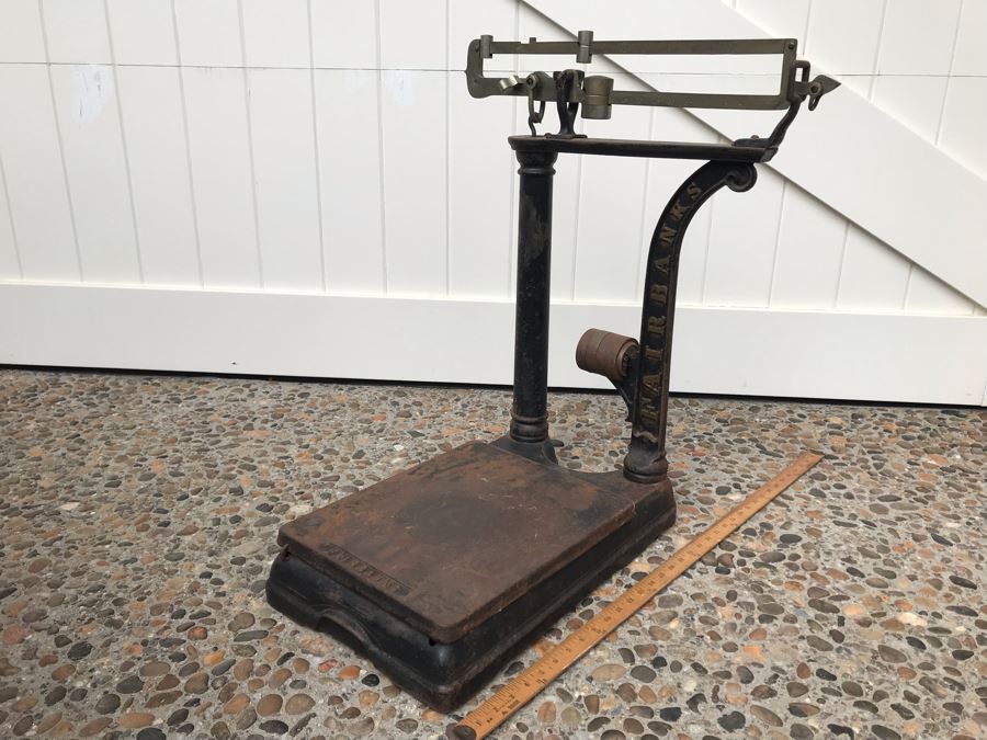 Large Antique Fairbanks Industrial Rolling Floor Scale 250lbs Capacity 21'D X 12.5'W X 27'H - May Need Servicing [Photo 1]