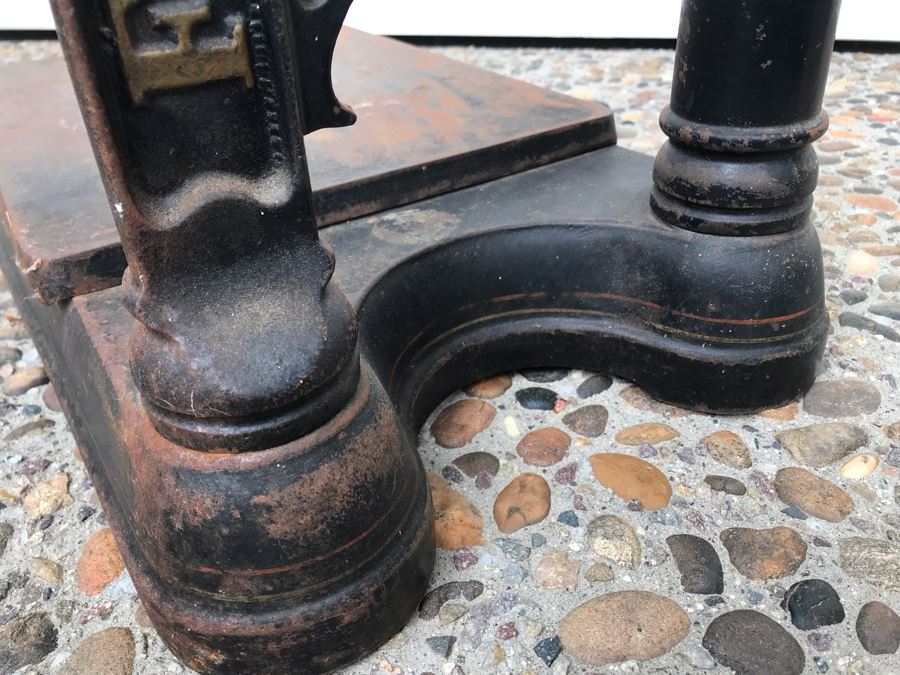 Large Antique Fairbanks Industrial Rolling Floor Scale 250lbs Capacity 21'D X 12.5'W X 27'H - May Need Servicing [Photo 16]