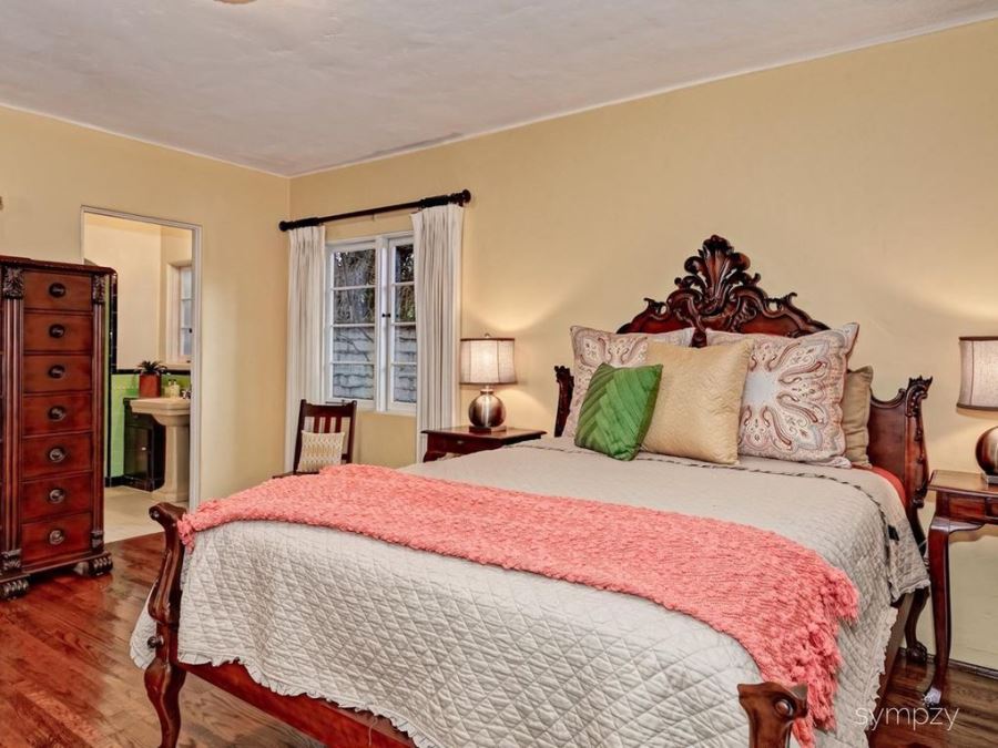 Ralph Lauren Gentleman's Mahogany 21-Drawer Chest Of Drawers Dresser - Estimate $5,000 65”W X 21”D X 64.5”H [Photo 2]