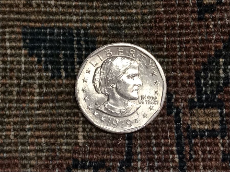 Vintage Hand Knotted Wool Persian Rug 38' X 59' [Photo 9]