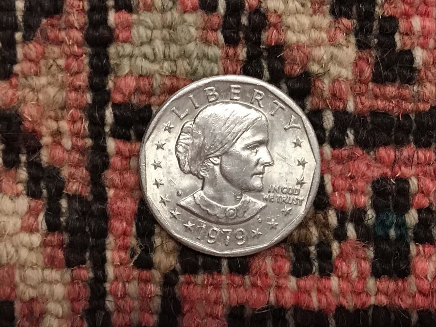 Vintage Hand Knotted Wool Persian Rug 25' X 39' [Photo 7]