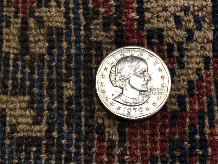 Vintage Hand Knotted Wool Persian Rug 48' X 89' [Photo 11]