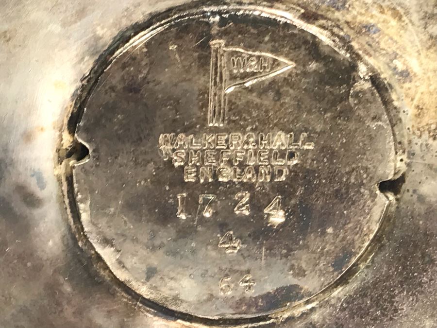 Antique W&H Walker & Hall Sheffield England Tropy Cup Inscribed 'Whittlesea Coursing Club Ralph Hutton's Esq Tropy Won By Goe Hamiltons Heather Lass 9-8-1910' 12'H [Photo 15]