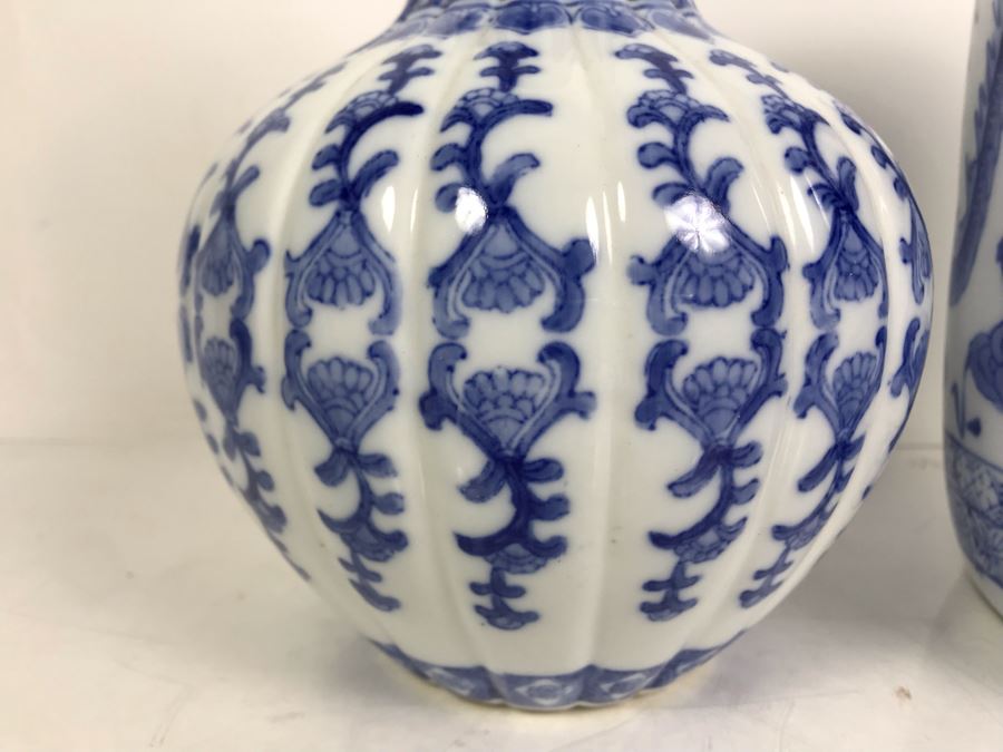 Pair Of Contemporary Chinese Blue And White Vases Dragon Serpent Design [Photo 10]