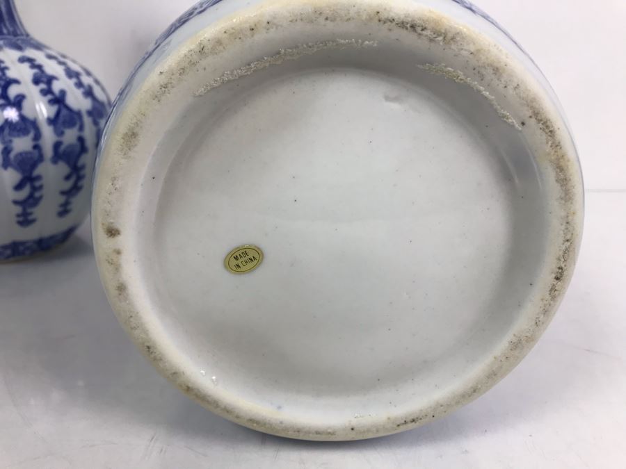 Pair Of Contemporary Chinese Blue And White Vases Dragon Serpent Design [Photo 8]