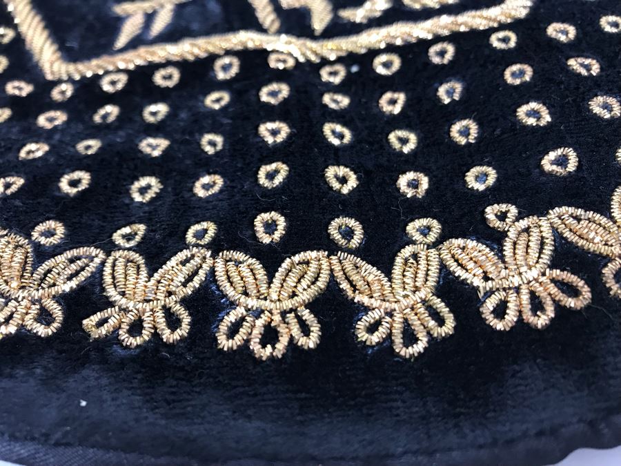 Jewish Menorah, Round Gold Embroidery Cover And Table Runner [Photo 12]