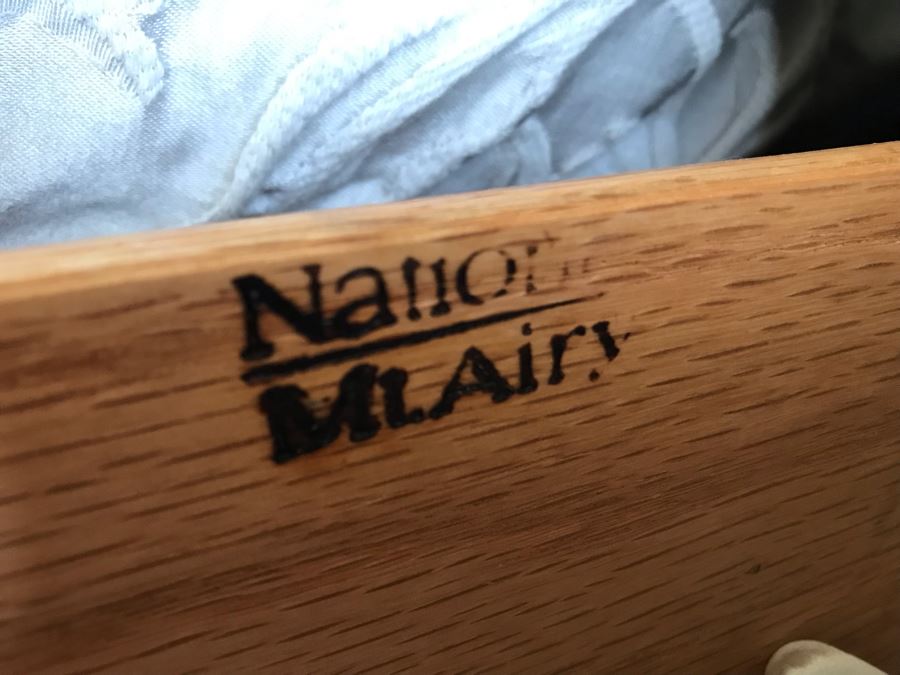 Pair Of National Mt. Airy Wooden Nightstands End Tables (One Of Brass Pulls Has Been Replaced) [Photo 9]