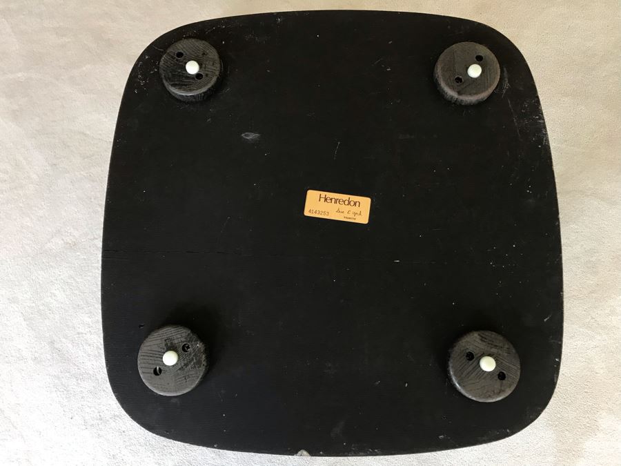 Stunning Henredon Wooden Faux Elephant Tusk Coffee Table With Glass Top 44'W X 16'H [Photo 11]