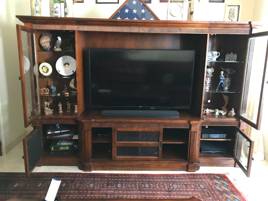 Bassett Furniture John Elway Collection Wooden 3-Piece Wall Unit Bookcase Entertainment Center 101'W X 21.5'D X 65.5'H [Photo 6]