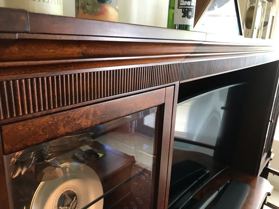 Bassett Furniture John Elway Collection Wooden 3-Piece Wall Unit Bookcase Entertainment Center 101'W X 21.5'D X 65.5'H [Photo 12]