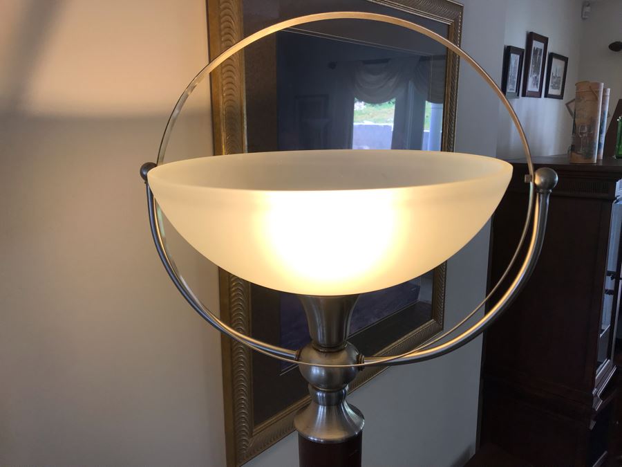 Contemporary Wood And Metal Floor Lamp [Photo 2]