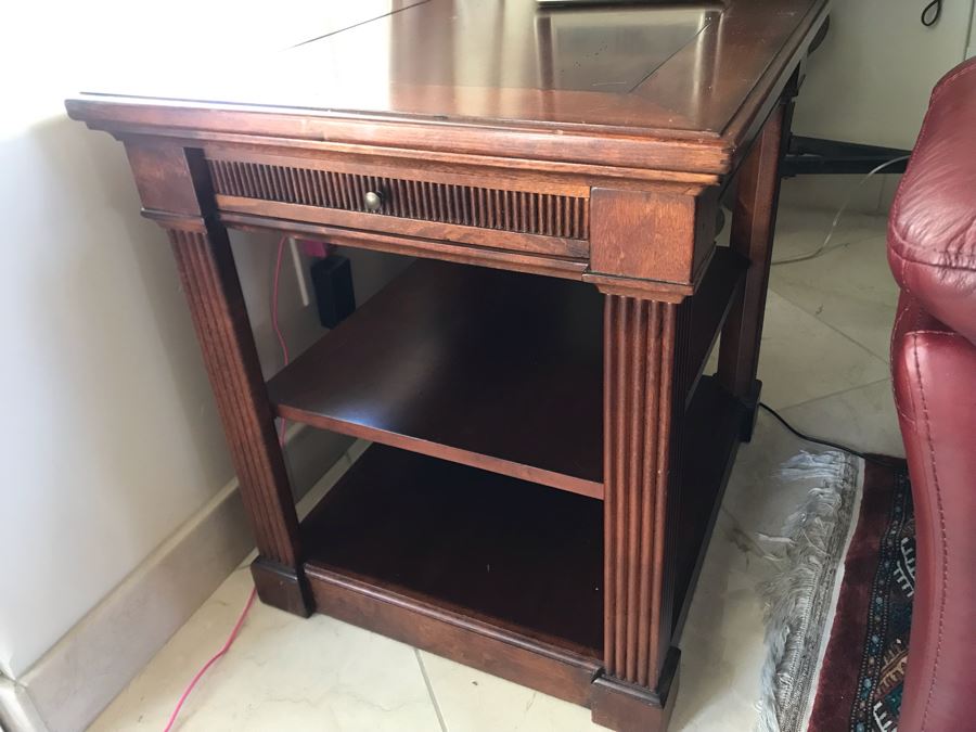 Pair Of Bassett Furniture John Elway Collection Wooden End Tables 22'W X 26'D X 25.5'H [Photo 3]