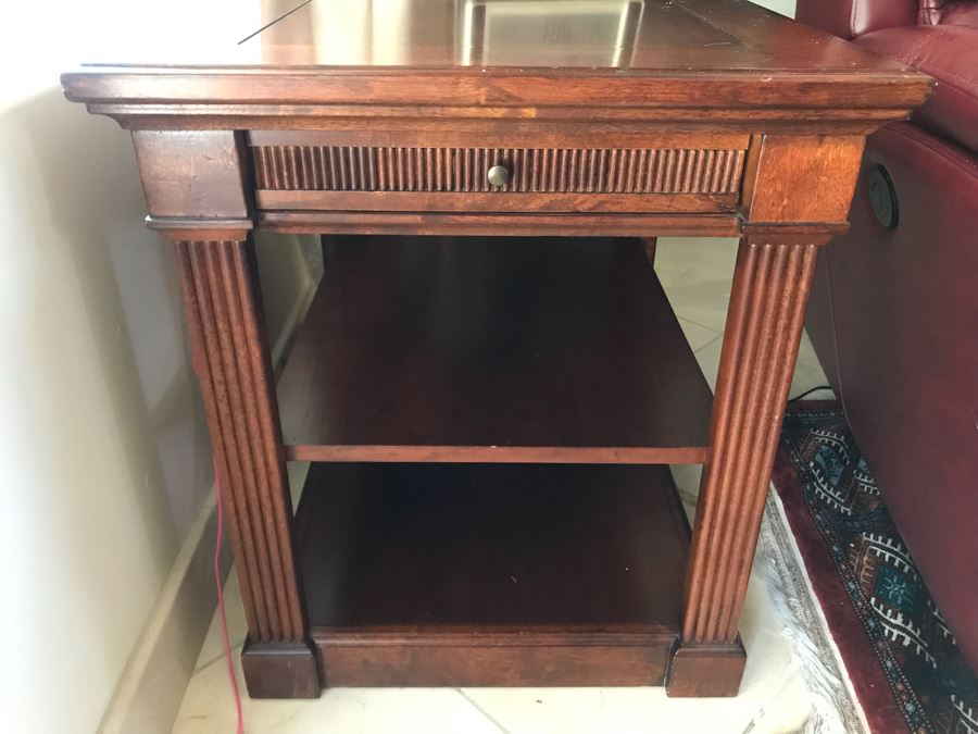 Pair Of Bassett Furniture John Elway Collection Wooden End Tables 22'W