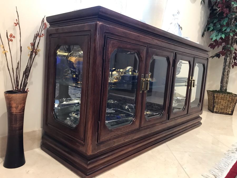 Vintage Thomasville Chinoiserie Wooden Sofa Table Display Cabinet With Up Lighting And Brass Pulls 56.5'W X 16.5'D X 29.5'H [Photo 4]