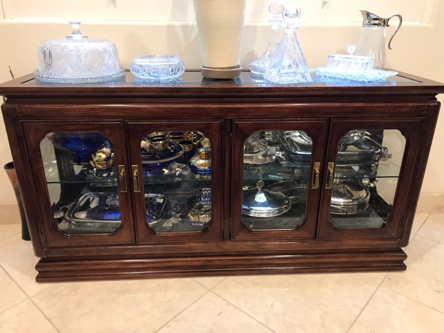 Vintage Thomasville Chinoiserie Wooden Sofa Table Display Cabinet With Up Lighting And Brass Pulls 56.5'W X 16.5'D X 29.5'H [Photo 2]