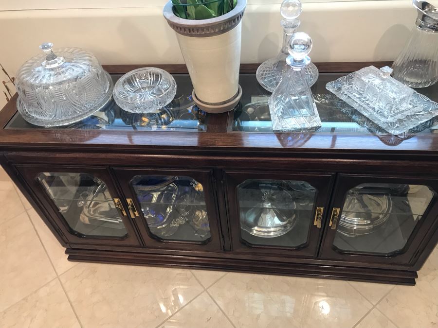 Vintage Thomasville Chinoiserie Wooden Sofa Table Display Cabinet With Up Lighting And Brass Pulls 56.5'W X 16.5'D X 29.5'H [Photo 6]