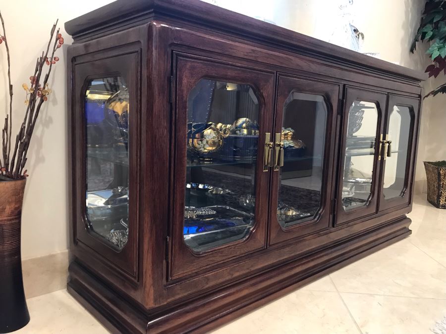 Vintage Thomasville Chinoiserie Wooden Sofa Table Display Cabinet With Up Lighting And Brass Pulls 56.5'W X 16.5'D X 29.5'H [Photo 5]