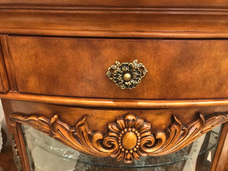 Pulaski Furniture Ornate Sideboard Cabinet Table With Drawers And Lighted Display Cabinet 62'W X 22'D X 38.5'H [Photo 5]