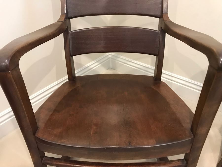 Vintage Wooden Rocking Chair [Photo 6]